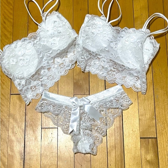 Bralette x 2 + Panty 32b & Small panty - Picture 3 of 10